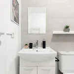 Simplicity בוקרשט