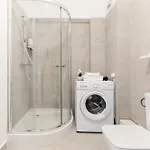 Simplicity בוקרשט