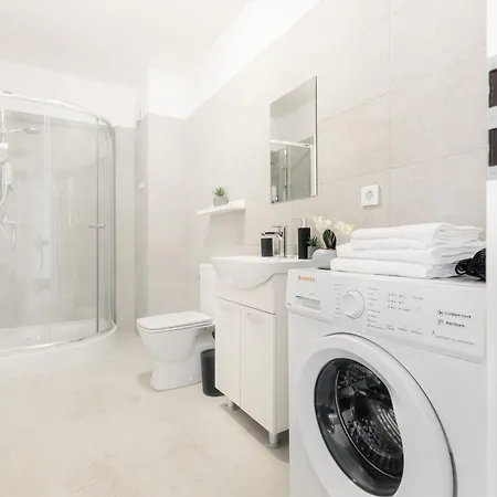 Simplicity * Бухарест