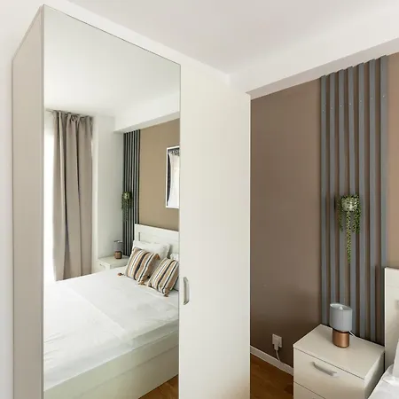Simplicity Apartment Bucharest