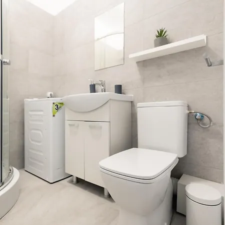 Simplicity Apartment Bucharest