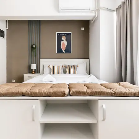 Simplicity Bukareszt