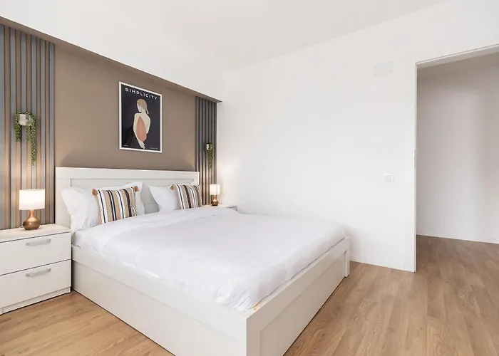 Simplicity * Bukarest