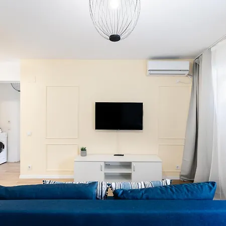 Apartment Simplicity