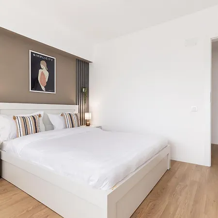 Simplicity * Bukarest