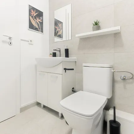 Simplicity * Βουκουρέστι